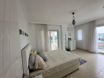Akbük'teki Elysıum Sitesin De Deniz Manzaralı Müstakil Havuzlu Bahçeli Satılık 4+1 Villa (1262