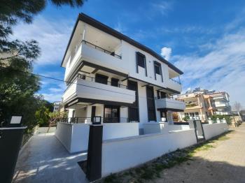 Altınkum Yeşilkent de Denize 100 Metre Mesafede Bitişik Nizam Müstakil Girişli Villa ( ek: 1272 )