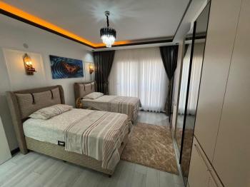 Didim Efeler Mahallesin De Satılık 4+1 Eşyalı Ve Havuzlu Müstakil Villa Ek-939