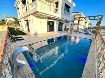 Didim Efeler Mahallesin De Satılık 4+1 Eşyalı Ve Havuzlu Müstakil Villa Ek-939
