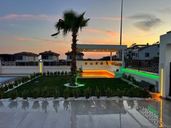 Didim Ergün Emlak'tan Satılık Efeler Mh. Sıfır 4+1 AYRI MUTFAK HAVUZLU TAM MÜSTAKİL Villa! Ek- 5580