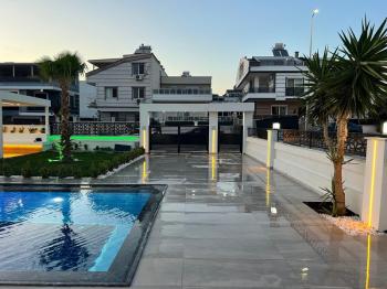 Didim Ergün Emlak'tan Satılık Efeler Mh. Sıfır 4+1 AYRI MUTFAK HAVUZLU TAM MÜSTAKİL Villa! Ek- 5580
