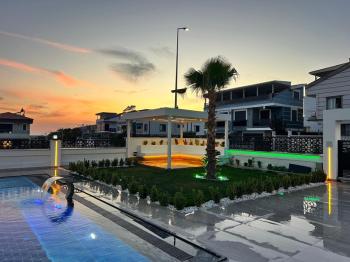 Didim Ergün Emlak'tan Satılık Efeler Mh. Sıfır 4+1 AYRI MUTFAK HAVUZLU TAM MÜSTAKİL Villa! Ek- 5580