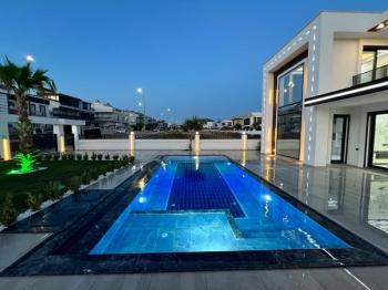 Didim Ergün Emlak'tan Satılık Efeler Mh. Sıfır 4+1 AYRI MUTFAK HAVUZLU TAM MÜSTAKİL Villa! Ek- 5580