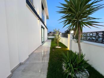 Didim Ergün Emlak'tan Satılık Efeler Mh. Sıfır 4+1 AYRI MUTFAK HAVUZLU TAM MÜSTAKİL Villa! Ek- 5580