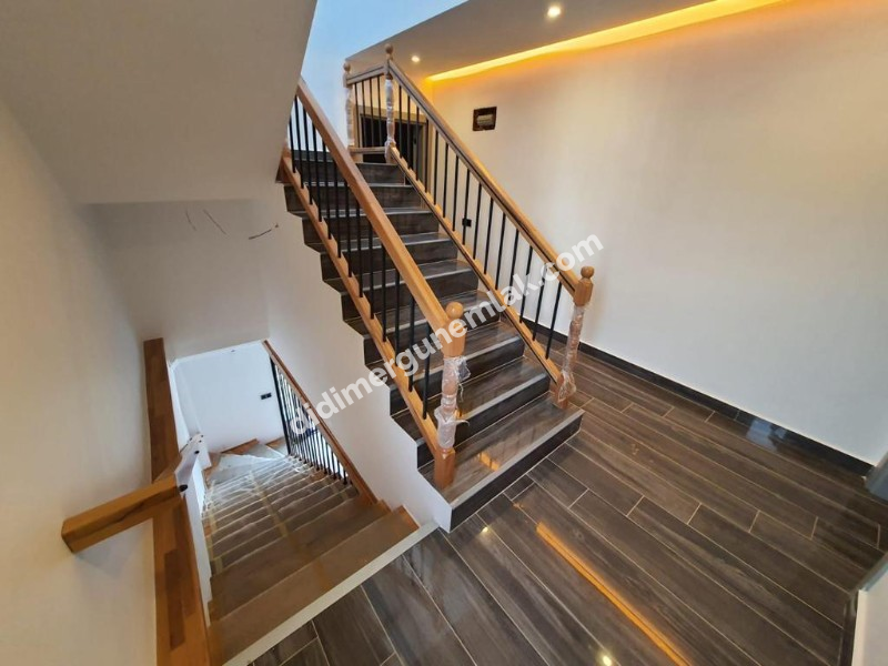 Didim Efeler Mahallesinde İmbat Koyu Manzaralı 3+1 Tam Müstakil Ultra Lüks Villa EK- 885
