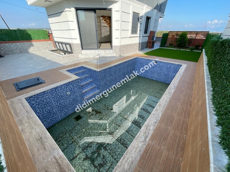 Didim Efeler Mahallesinde İmbat Koyu Manzaralı 3+1 Tam Müstakil Ultra Lüks Villa EK- 885