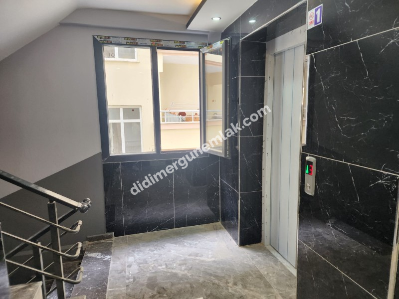 Didim Efeler Mahallesinde Merkezi Konumlu 1+1 Bahçe Katı Sıfır Daire ek - 919