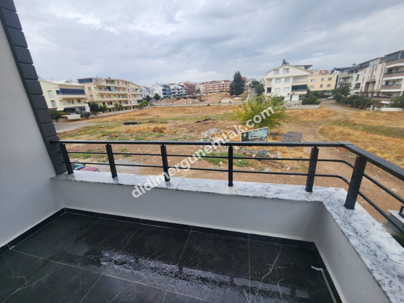 Didim Efeler Mahallesinde Merkezi Konumlu 1+1 Bahçe Katı Sıfır Daire ek - 919