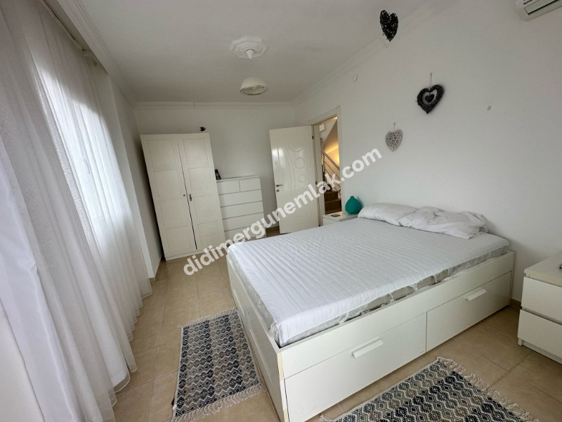 Akbük'teki Elysıum Sitesin De Deniz Manzaralı Müstakil Havuzlu Bahçeli Satılık 4+1 Villa (1262