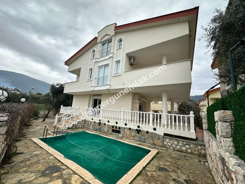 Akbük'teki Elysıum Sitesin De Deniz Manzaralı Müstakil Havuzlu Bahçeli Satılık 4+1 Villa (1262