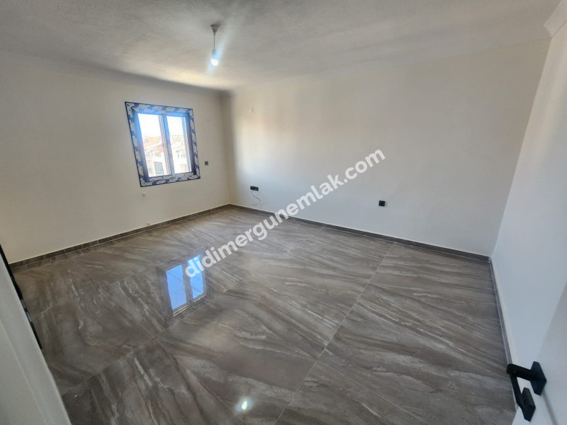 Altınkum Yeşilkent de Denize 100 Metre Mesafede Bitişik Nizam Müstakil Girişli Villa ( ek: 1272 )