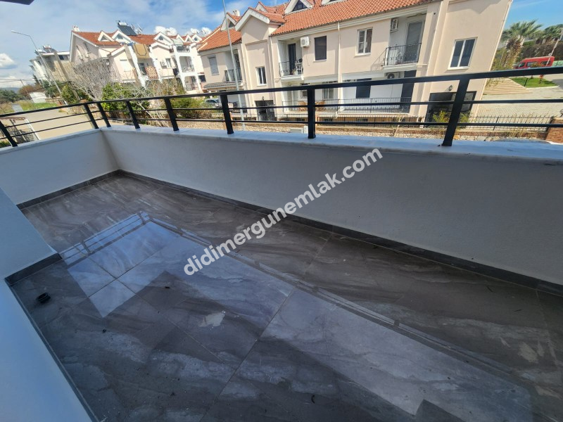Altınkum Yeşilkent de Denize 100 Metre Mesafede Bitişik Nizam Müstakil Girişli Villa ( ek: 1272 )