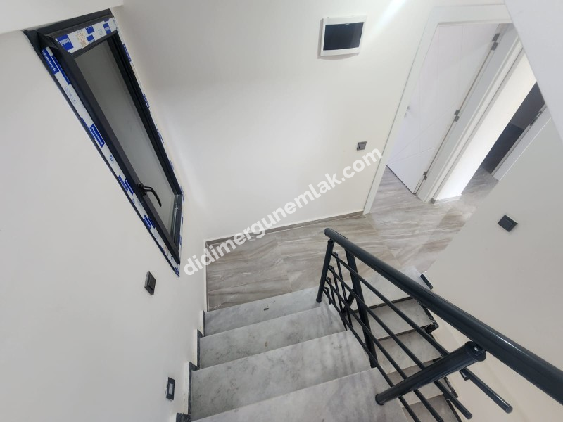 Altınkum Yeşilkent de Denize 100 Metre Mesafede Bitişik Nizam Müstakil Girişli Villa ( ek: 1272 )