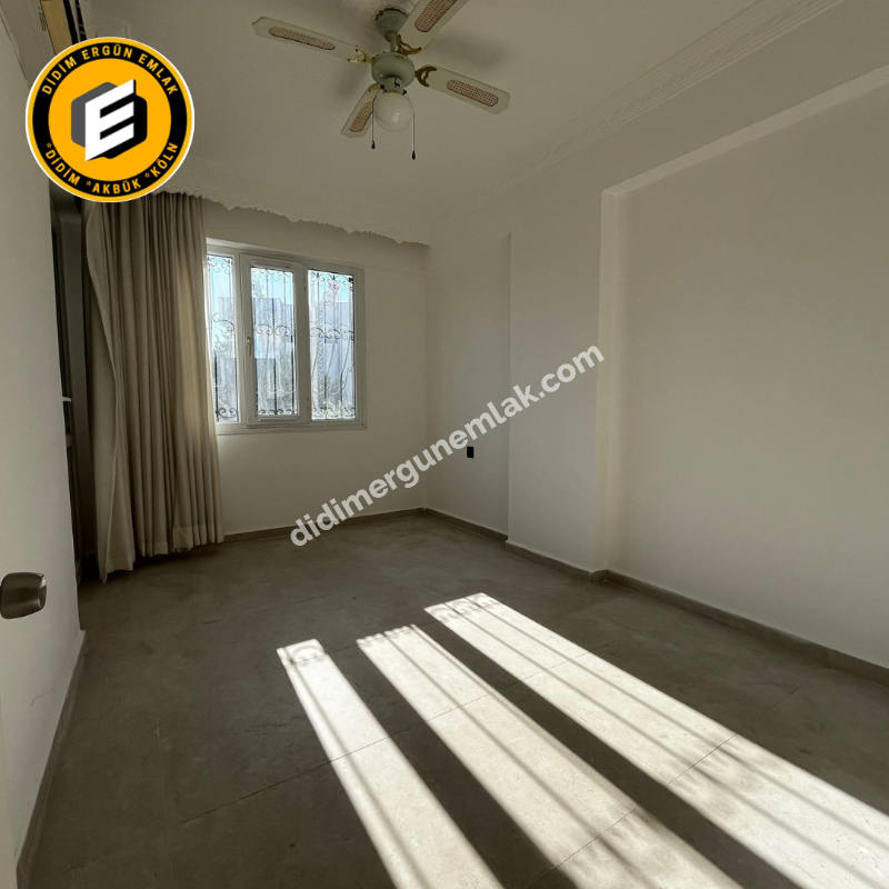 Didim Çamlık mh. 2+1 Ayrı Mutfak Cadde üzeri orta kat kelepir daire ! Ek-1166