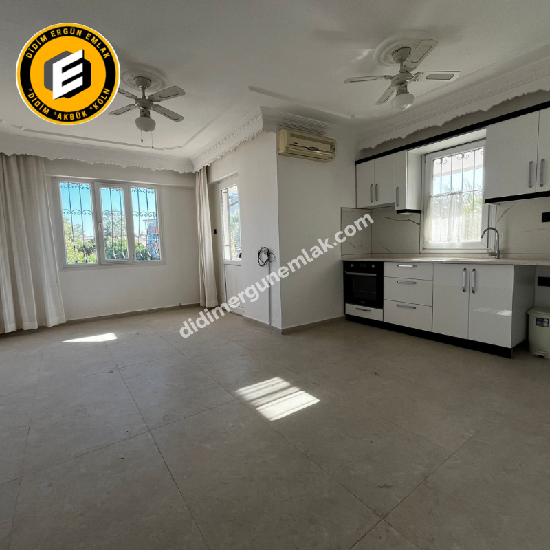 Didim Çamlık mh. 2+1 Ayrı Mutfak Cadde üzeri orta kat kelepir daire ! Ek-1166
