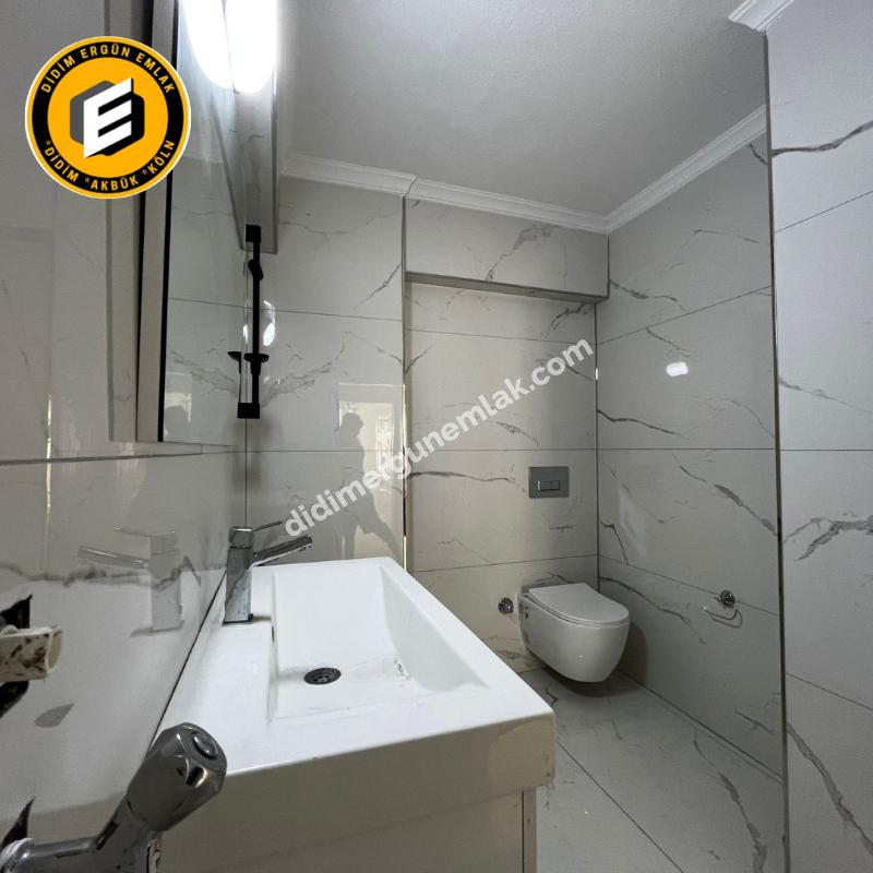 Didim Çamlık mh. 2+1 Ayrı Mutfak Cadde üzeri orta kat kelepir daire ! Ek-1166