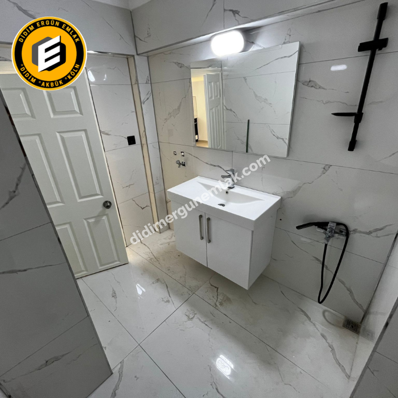 Didim Çamlık mh. 2+1 Ayrı Mutfak Cadde üzeri orta kat kelepir daire ! Ek-1166