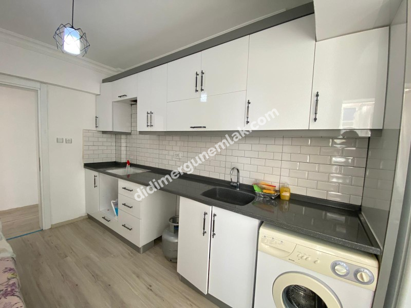 ÇAMLIK MAHALLESİN DE ARA KAT AYRI MUTFAK 2+1 SATILIK DAİRE ( EK : 1231)