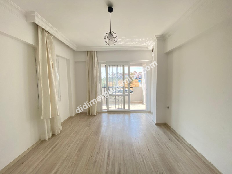 ÇAMLIK MAHALLESİN DE ARA KAT AYRI MUTFAK 2+1 SATILIK DAİRE ( EK : 1231)