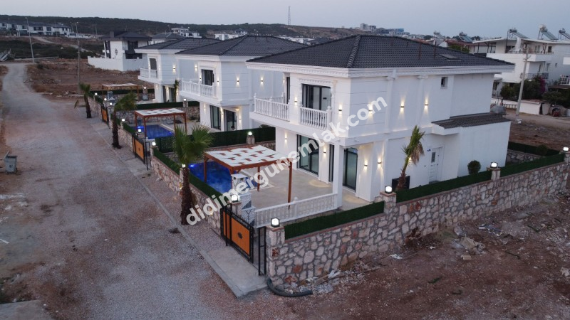 Didim Efeler Mahallesin De Satılık 4+1 Eşyalı Ve Havuzlu Müstakil Villa Ek-939