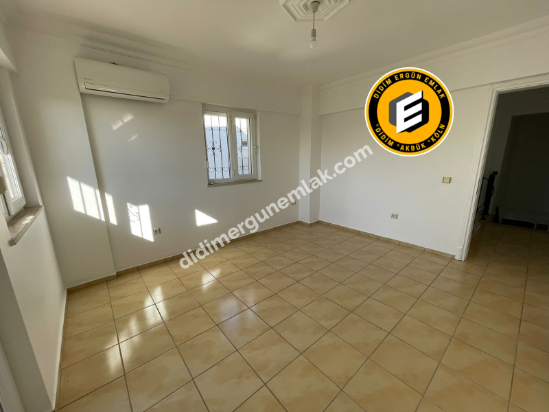 Didim Efeler Mahallesin de Satılık 4+1 Müstakil Villa EK-1007
