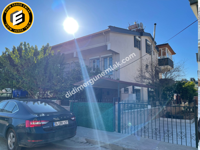 Didim Efeler Mahallesin de Satılık 4+1 Müstakil Villa EK-1007