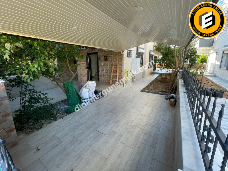Didim Efeler Mahallesin de Satılık 4+1 Müstakil Villa EK-1007