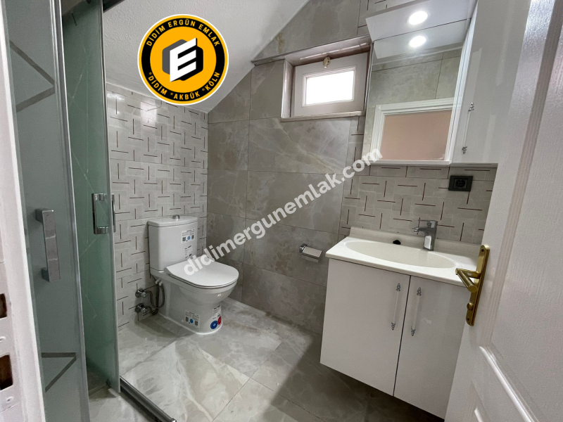 Didim Efeler Mahallesin de Satılık 4+1 Müstakil Villa EK-1007