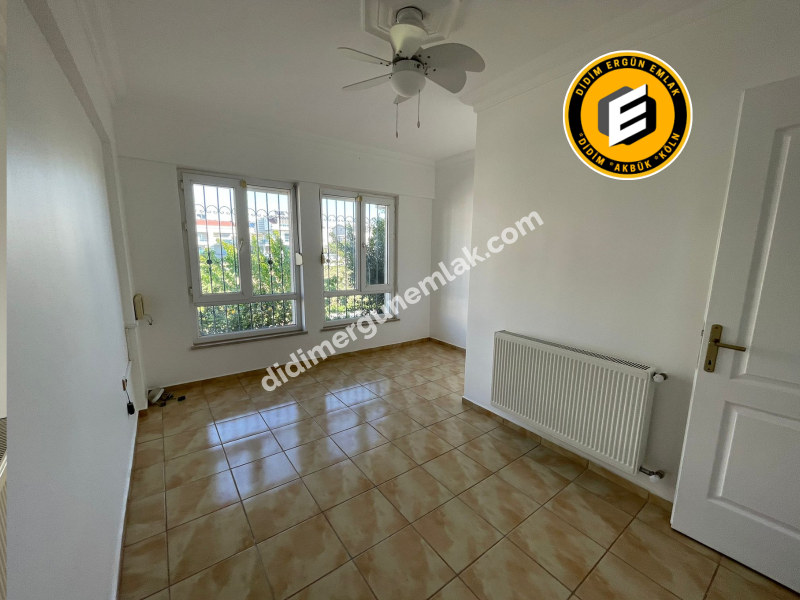 Didim Efeler Mahallesin de Satılık 4+1 Müstakil Villa EK-1007