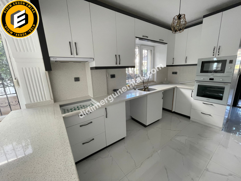 Didim Efeler Mahallesin de Satılık 4+1 Müstakil Villa EK-1007