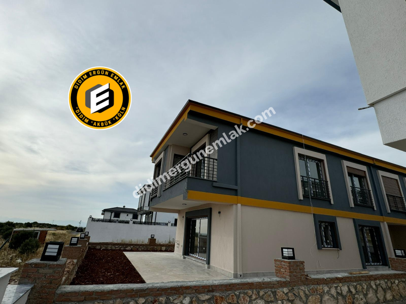 Didim Hisar Mahallesin de 3+1 Açık Mutfak Satılık Villa (EK :1069 )