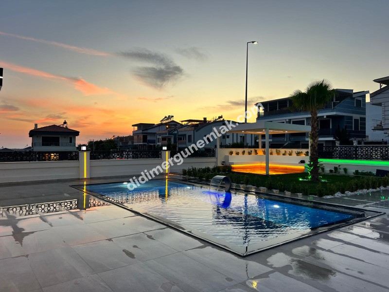 Didim Ergün Emlak'tan Satılık Efeler Mh. Sıfır 4+1 AYRI MUTFAK HAVUZLU TAM MÜSTAKİL Villa! Ek- 5580