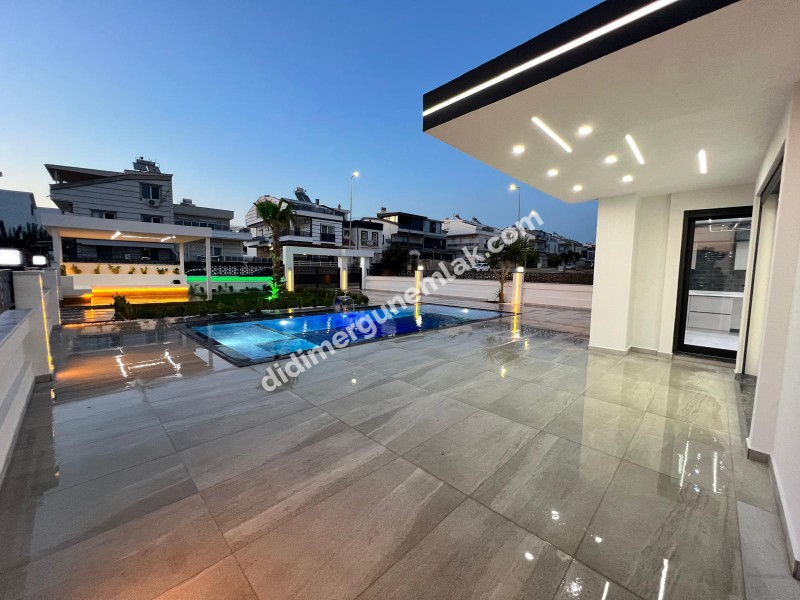 Didim Ergün Emlak'tan Satılık Efeler Mh. Sıfır 4+1 AYRI MUTFAK HAVUZLU TAM MÜSTAKİL Villa! Ek- 5580