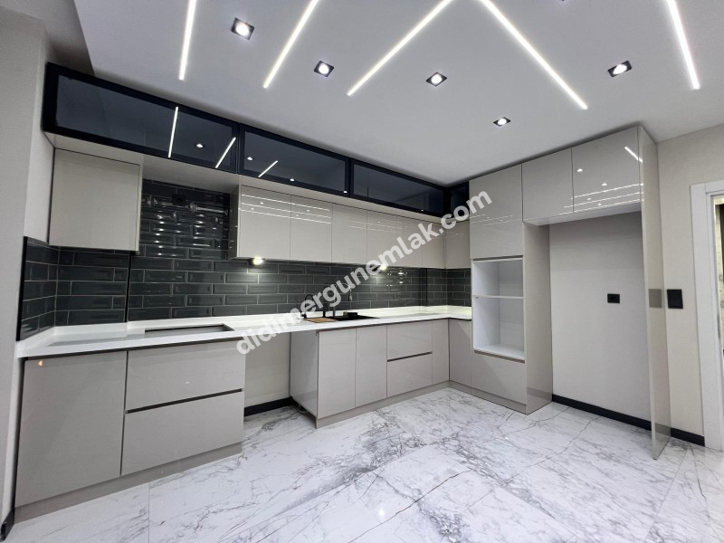 Didim Ergün Emlak'tan Satılık Efeler Mh. Sıfır 4+1 AYRI MUTFAK HAVUZLU TAM MÜSTAKİL Villa! Ek- 5580