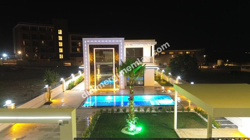 Didim Ergün Emlak'tan Satılık Efeler Mh. Sıfır 4+1 AYRI MUTFAK HAVUZLU TAM MÜSTAKİL Villa! Ek- 5580