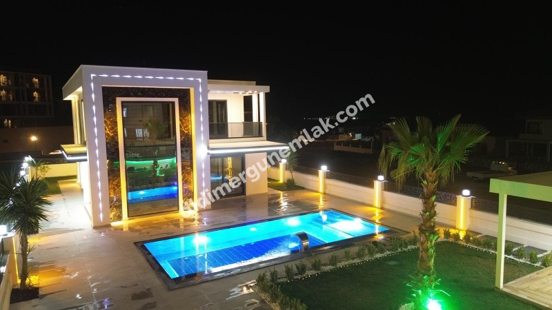 Didim Ergün Emlak'tan Satılık Efeler Mh. Sıfır 4+1 AYRI MUTFAK HAVUZLU TAM MÜSTAKİL Villa! Ek- 5580