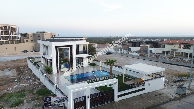 Didim Ergün Emlak'tan Satılık Efeler Mh. Sıfır 4+1 AYRI MUTFAK HAVUZLU TAM MÜSTAKİL Villa! Ek- 5580
