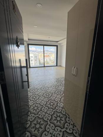 Lefkoşa Gönyeli Girişinde Full Beyaz Eşyalı Satılık 2+1 Yeni Daire