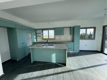 Girne Dikmen Bölgesinde Eşyasız Kiralık 4+1 Yeni Villa