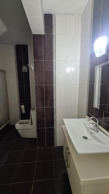 Lefkoşa Gönyeli'de Full Eşyalı Kiralık ZEMİN KAT 3+1 Daire
