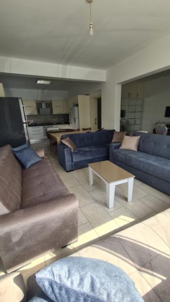 Lefkoşa Gönyeli'de Full Eşyalı Kiralık ZEMİN KAT 3+1 Daire
