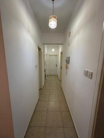 Girne Lapta Bölgesinde Satılık Site İçerisinde HAVUZLU 3+1 ZEMİN KAT Daire