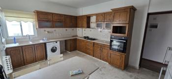 Lefkoşa K.Kaymaklı'da Full Eşyalı Kiralık 3+1 Daire 