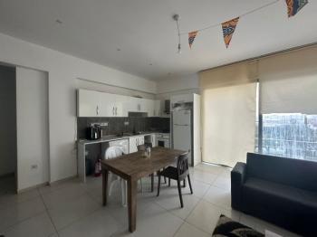 Lefkoşa Küçük Kaymaklı'da Belediye Pazarı Arkasında Full Eşyalı Satılık 3+1 Daire
