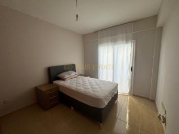 Lefkoşa Cihangir'de Zemin Kat Eşyalı Satılık 3+1 Daire