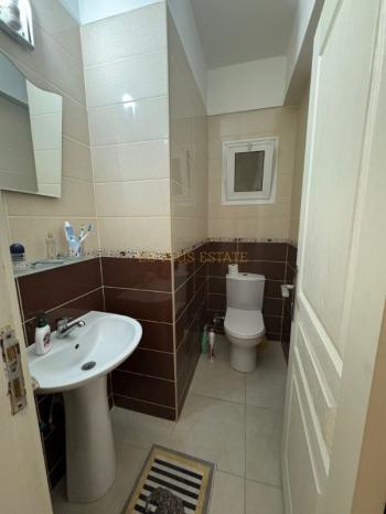 Lefkoşa Cihangir'de Zemin Kat Eşyalı Satılık 3+1 Daire