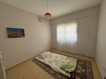 Lefkoşa Cihangir'de Zemin Kat Eşyalı Satılık 3+1 Daire