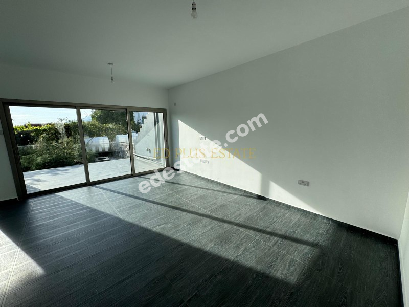 Girne Dikmen Bölgesinde Eşyasız Kiralık 4+1 Yeni Villa