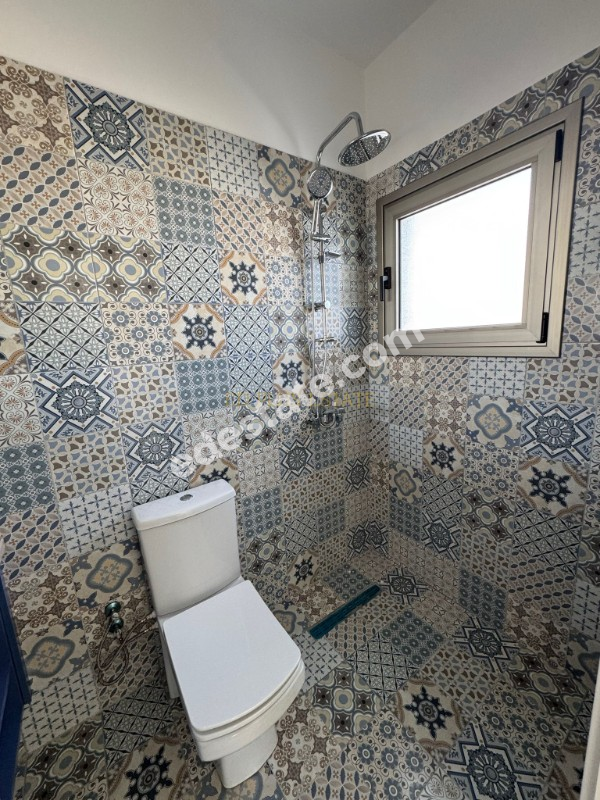 Girne Dikmen Bölgesinde Eşyasız Kiralık 4+1 Yeni Villa